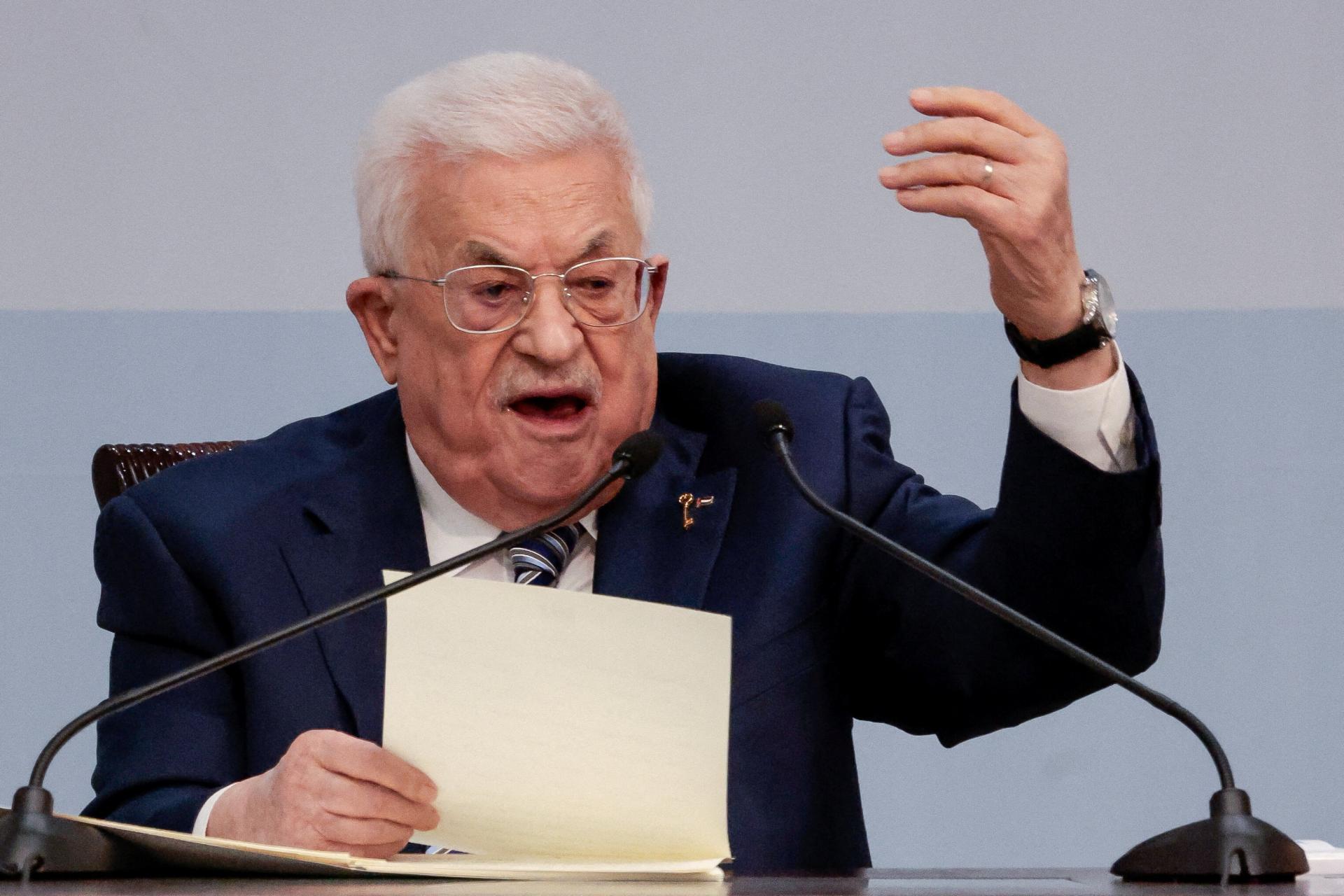 Palestínsky Fatah si opätovne zvolil do svojho čela 90-ročného Abbása, funkciu zastáva už 20 rokov
