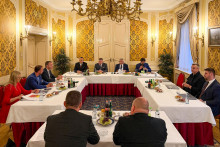 &Scaron;tvrtkov&aacute; koaličn&aacute; rada fin&aacute;lnu dohodu nepriniesla. FOTO: &Uacute;rad vl&aacute;dy SR