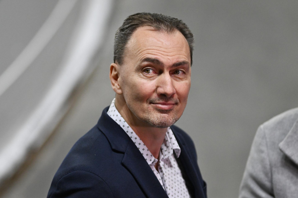 Miroslav &Scaron;atan hovor&iacute;, že cieľom n&aacute;rodn&eacute;ho t&iacute;mu na MS bude postup do &scaron;tvrťfin&aacute;le. FOTO TASR/L. Grinaj