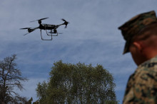 Cvičenie jednotiek NATO na ostrove Gotland. FOTO: Reuters