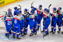 Slovensk&iacute; hokejisti sa te&scaron;ia z v&iacute;ťazstva po z&aacute;pase z&aacute;kladnej B-skupiny Slovensko - N&oacute;rsko. FOTO: TASR