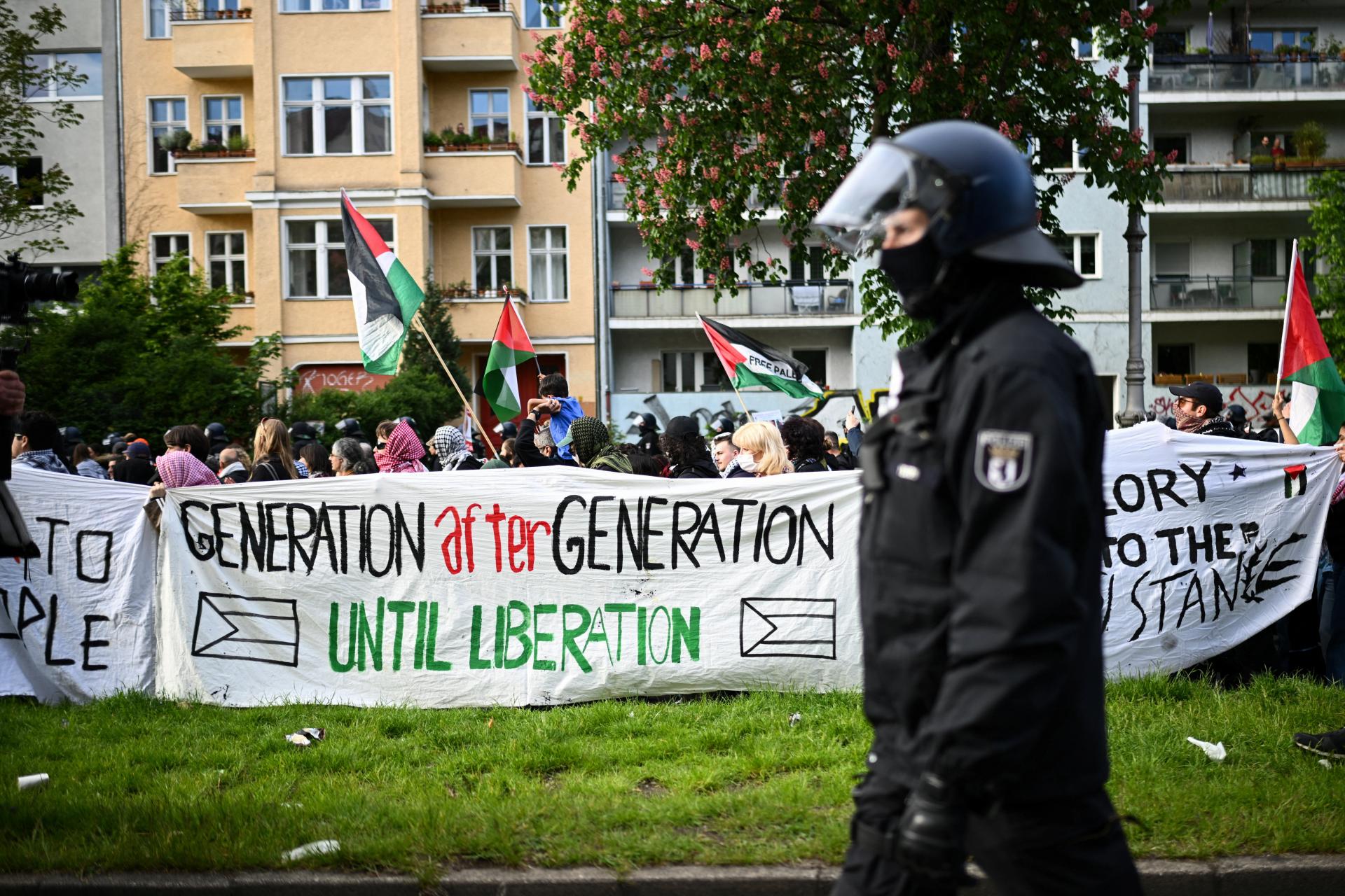 Na propalestínskej manifestácii v Berlíne polícia zatkla niekoľko účastníkov