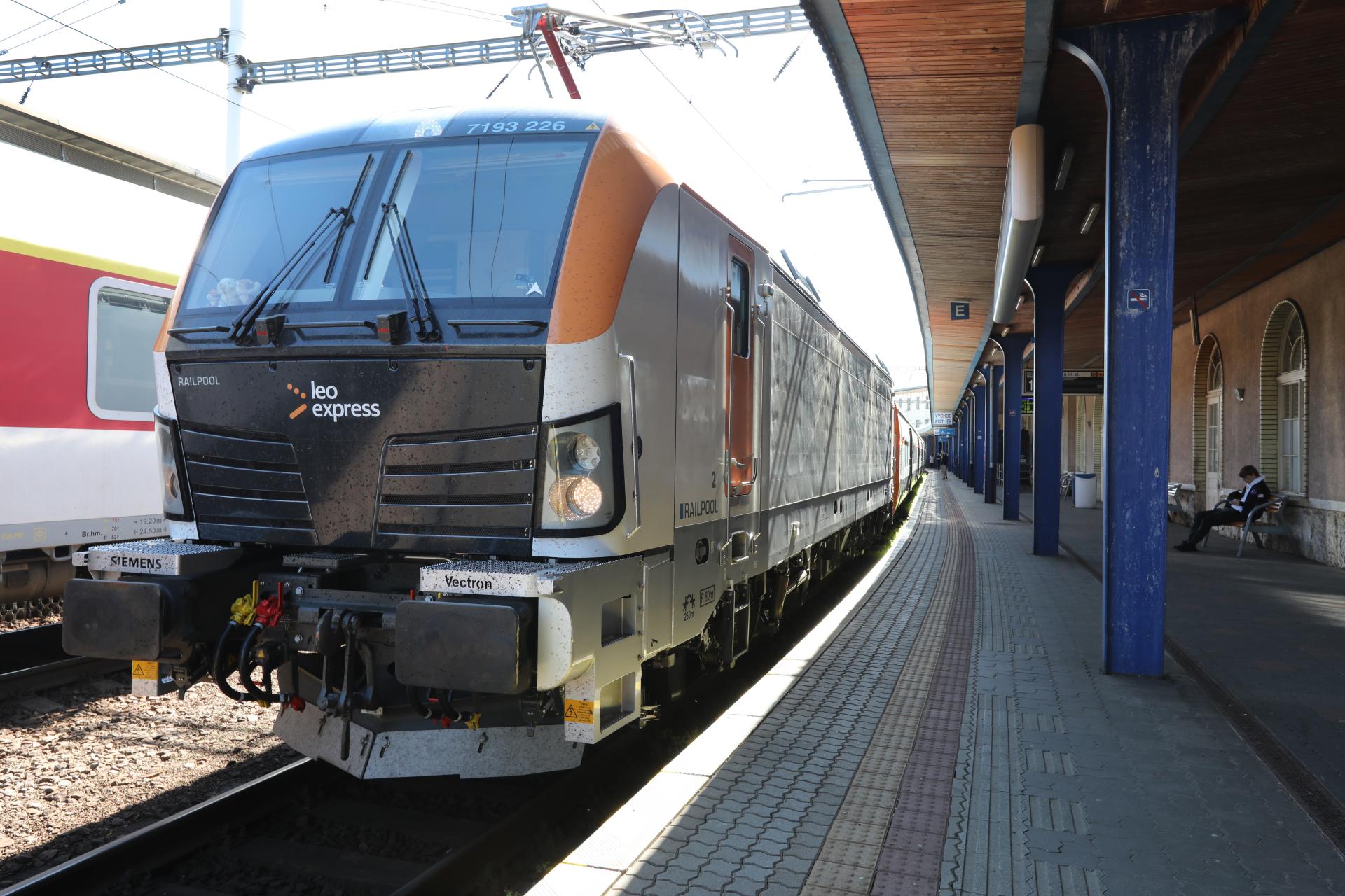 Leo Express má opäť problémy, na novej linke do Prahy musel škrtať spoje