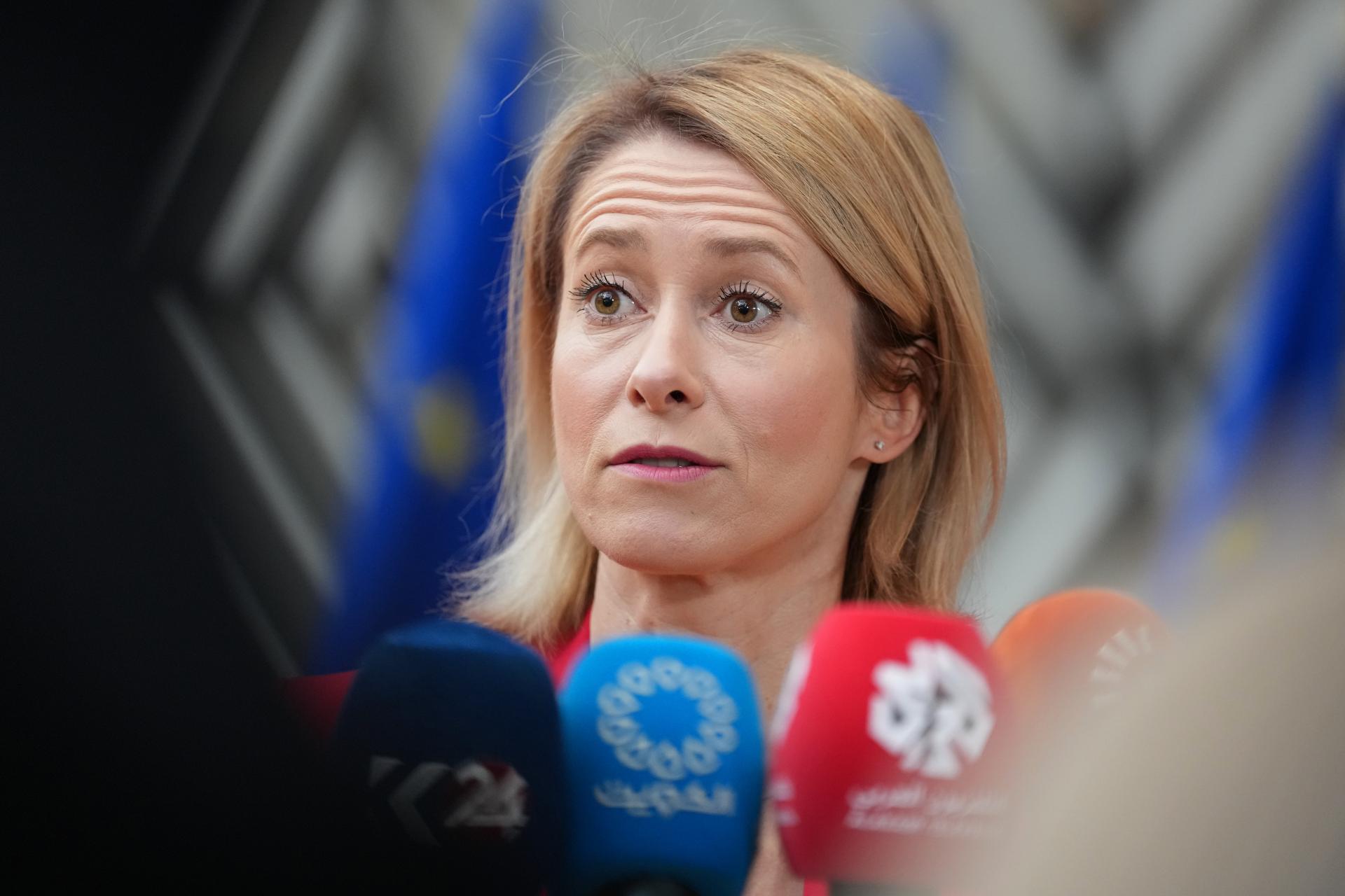 Bez vojenskej sily je diplomacia EÚ slabá, priznala Kallasová. Dohodu s Izraelom zatiaľ nepozastaví