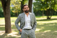 Milan Ondr&iacute;k dok&aacute;že zahrať azda čokoľvek. Každej &uacute;lohy, ktorej sa zhost&iacute; je v&yacute;born&aacute;.