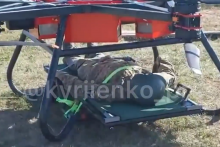Ukrajinci testuj&uacute; evaku&aacute;ciu pomocou ťažk&yacute;ch dronov. FOTO: X/@buch10_04