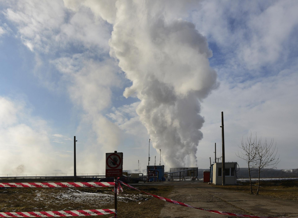 Geoterm&aacute;lna energia z vrtu pri obci Ďurkov v okrese Ko&scaron;ice. FOTO: TASR/Milan Kapusta