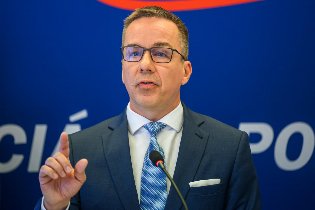 Minister pr&aacute;ce, soci&aacute;lnych vec&iacute; a rodiny Erik Tom&aacute;&scaron;. FOTO:TASR /J. Nov&aacute;k