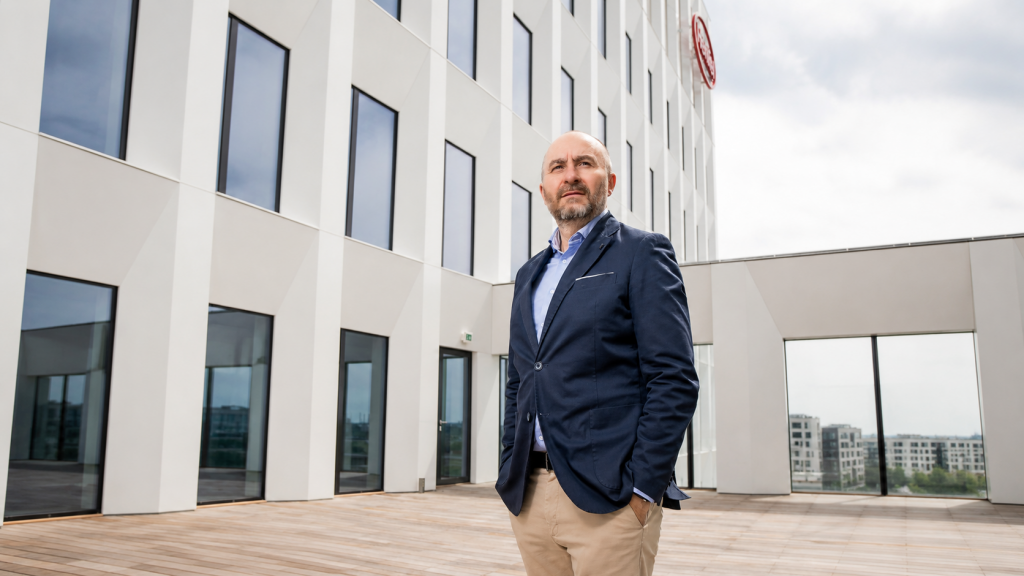 Roman K&yacute;r, prezident Henkel ČR a gener&aacute;lny manaž&eacute;r div&iacute;zie Henkel Consumer Brands pre Česko a Slovensko


 
