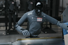 Roboty zatiaľ pracuj&uacute; bez zastavenia a mimoriadne efekt&iacute;vne. FOTO: YouTube/Figure