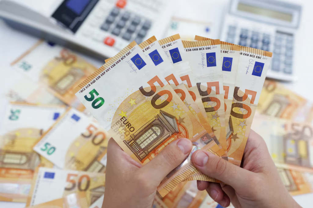 Určit&uacute; formu benefitov podľa prieskumu poskytuje viac ako polovica firiem, najčastej&scaron;ie do 20 eur mesačne. Benefity ale nem&aacute; 53 percent pracovn&iacute;kov. FOTO: REUTERS