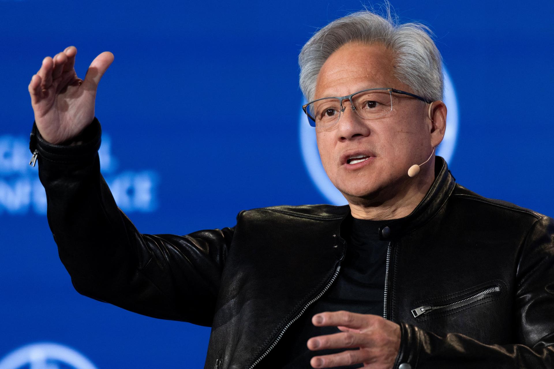 Nvidia valcuje trhy, no investori brzdia: čaká bublinu umelej inteligencie pád?