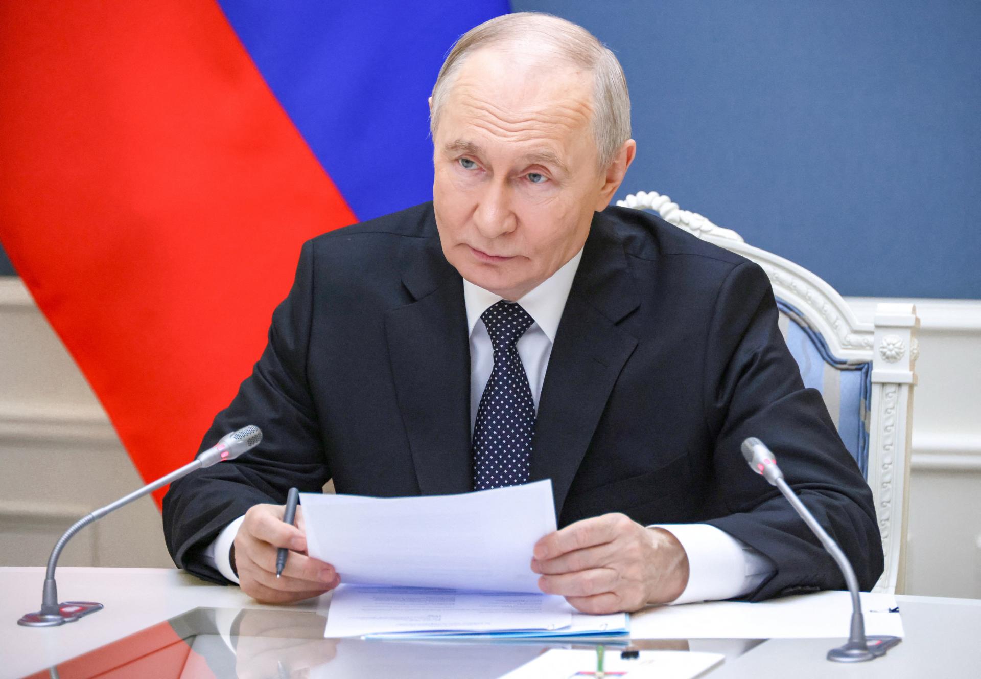 Putin prestal jazdiť po Rusku, tak dlh&uacute; pauzu nemal ani za covidu