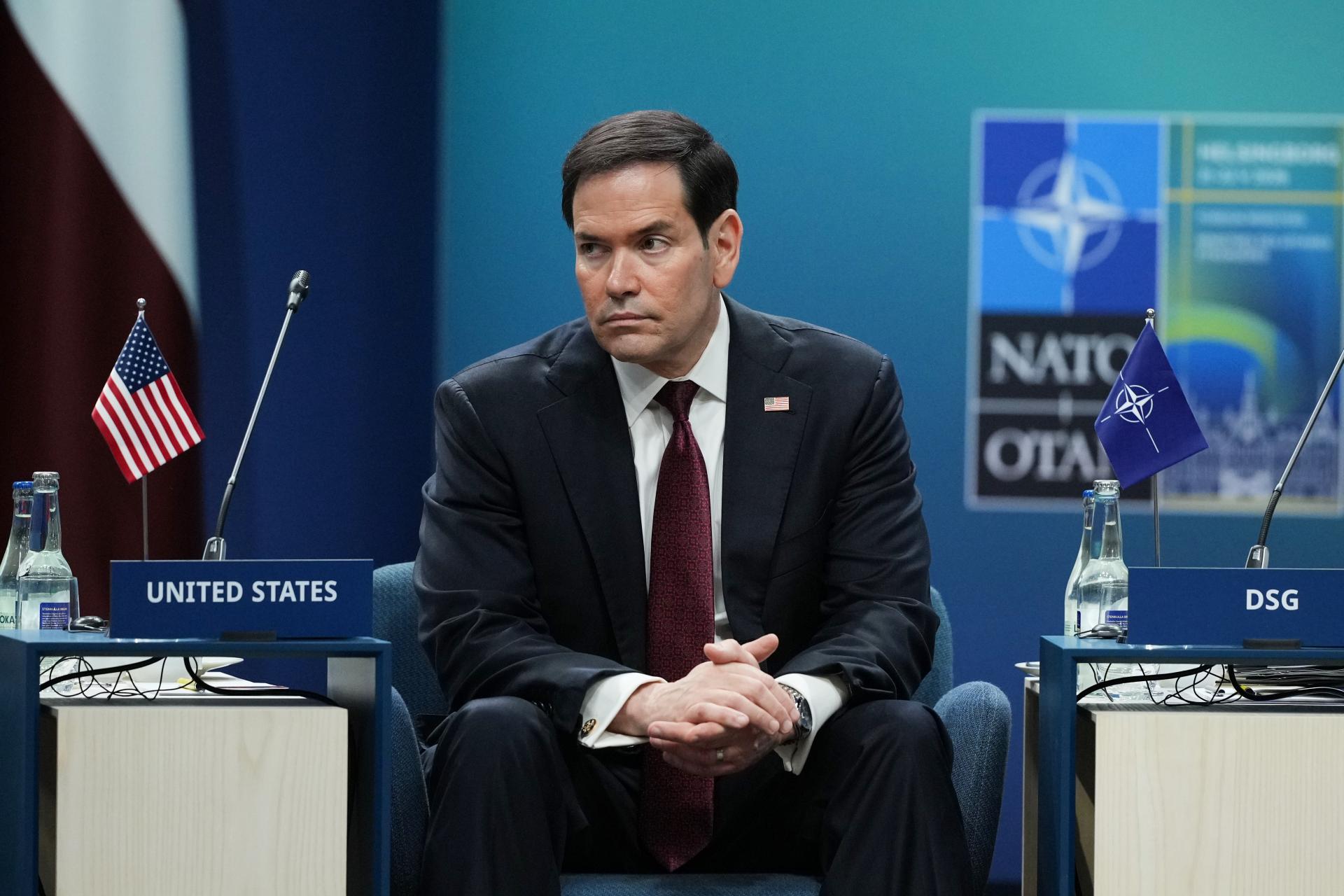 Trump je zo spojencov sklaman&yacute;, hovor&iacute; Rubio. Presuny vojakov v Eur&oacute;pe v&scaron;ak trestom nie s&uacute;