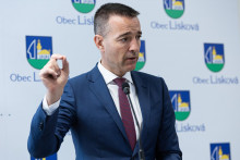 Na sn&iacute;mke minister &scaron;kolstva, vedy, v&yacute;skumu a ml&aacute;deže Tom&aacute;&scaron; Drucker.

FOTO: TASR/ D. Stehl&iacute;k