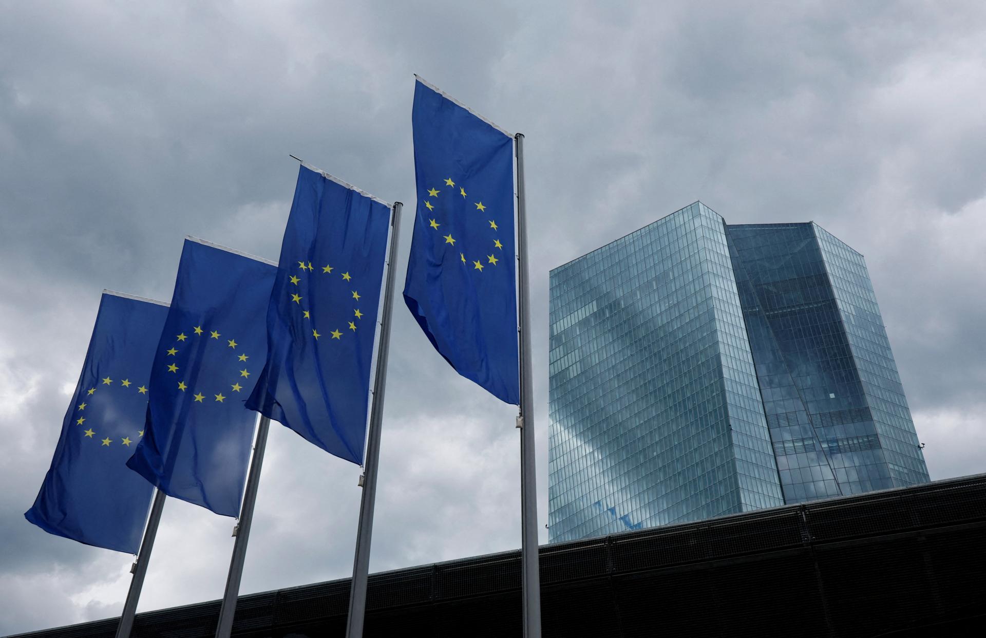 ECB môže čeliť nepríjemnej dileme
