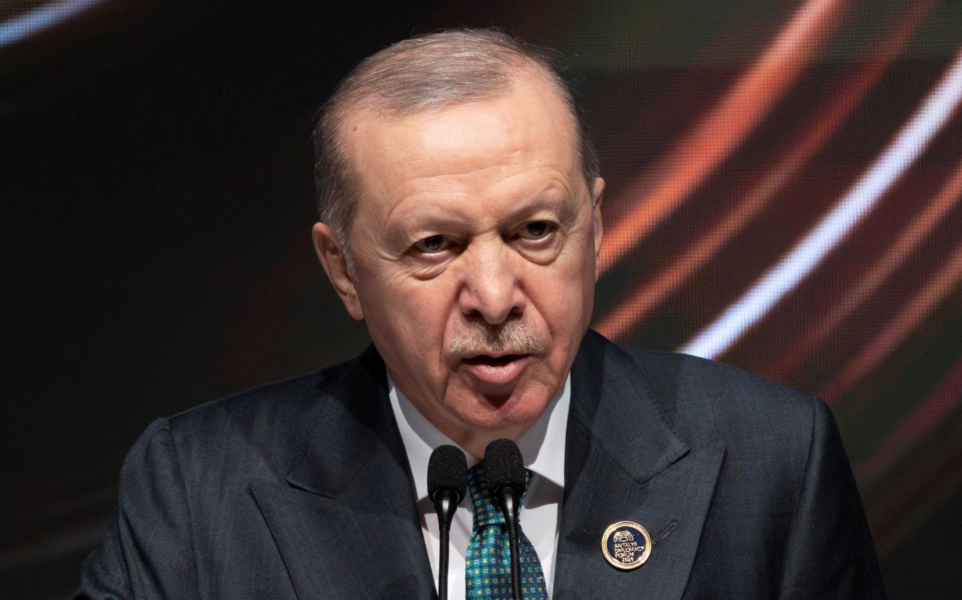 Erdogan zmenil rozhodnutie a otvoril liber&aacute;lnu univerzitu v Istanbule