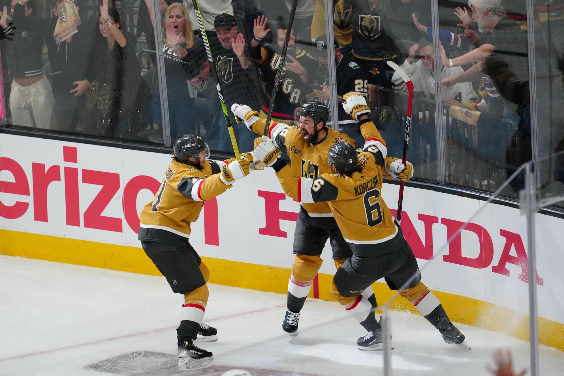 NHL: Vegas vyhralo aj tret&iacute; z&aacute;pas nad Coloradom a je krok od postupu do fin&aacute;le
