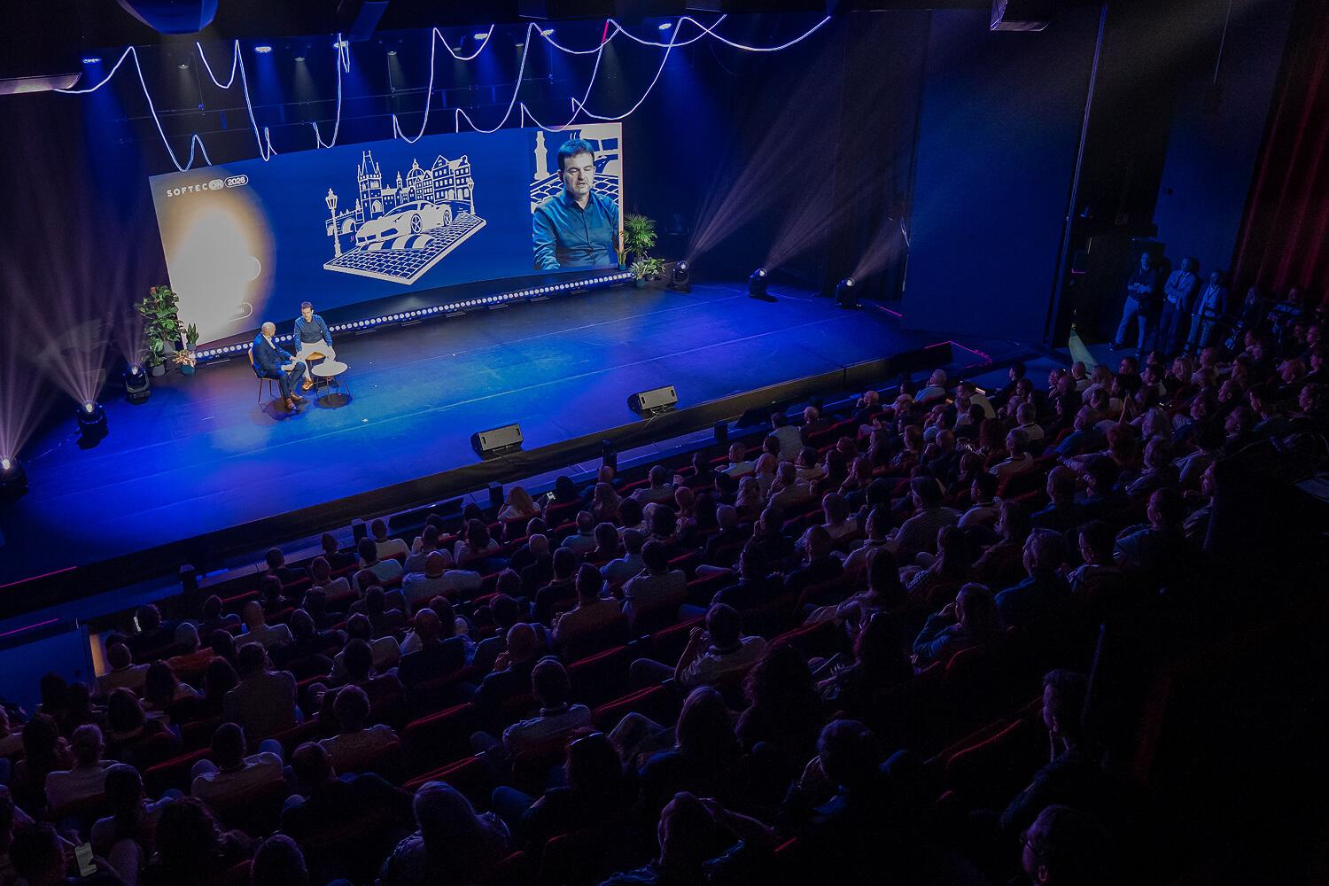 SOFTECON 2026 spojil viac ako 320 lídrov z ôsmich krajín