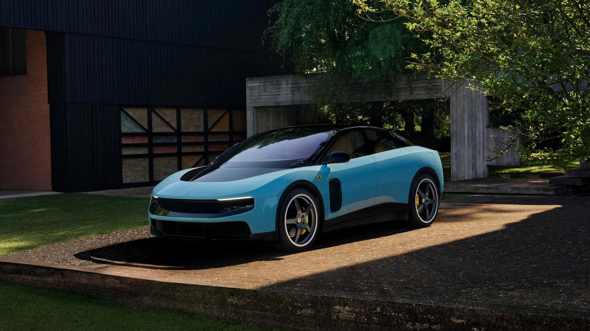 Ferrari predstavilo svoj prvý elektromobil, na vývoji sa podieľal bývalý dizajnér Applu