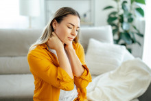 Ľudia s depresiou vn&iacute;maj&uacute; bolesť silnej&scaron;ie, hovor&iacute; fyzioterapeutka. FOTO: Shutterstock