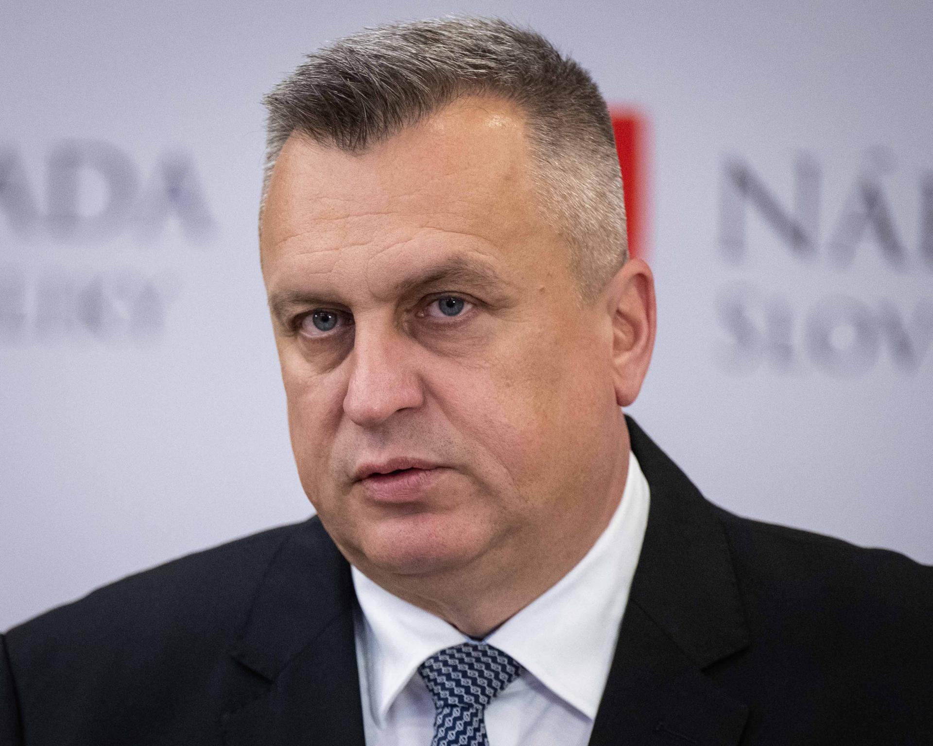 Danko odkázal, že vládu nepoloží, ani keby Fico Tarabu neodvolal. Čaká, že premiér dodrží slovo