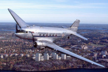 Lietadlo Douglas DC-3 - rovank&yacute; model použili aj &uacute;noscovia