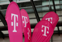 Slovak Telekom a T-Mobile si pre spolupr&aacute;cu vybrali medzin&aacute;rodn&eacute; konzorcium spoločnost&iacute; DIVINO (Slovensko) a Svengali Digital (Česk&aacute; republika).