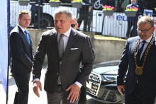 Na sn&iacute;mke predseda vl&aacute;dy Robert Fico (Smer&ndash;SD). FOTO: TASR/Franti&scaron;ek Iv&aacute;n
