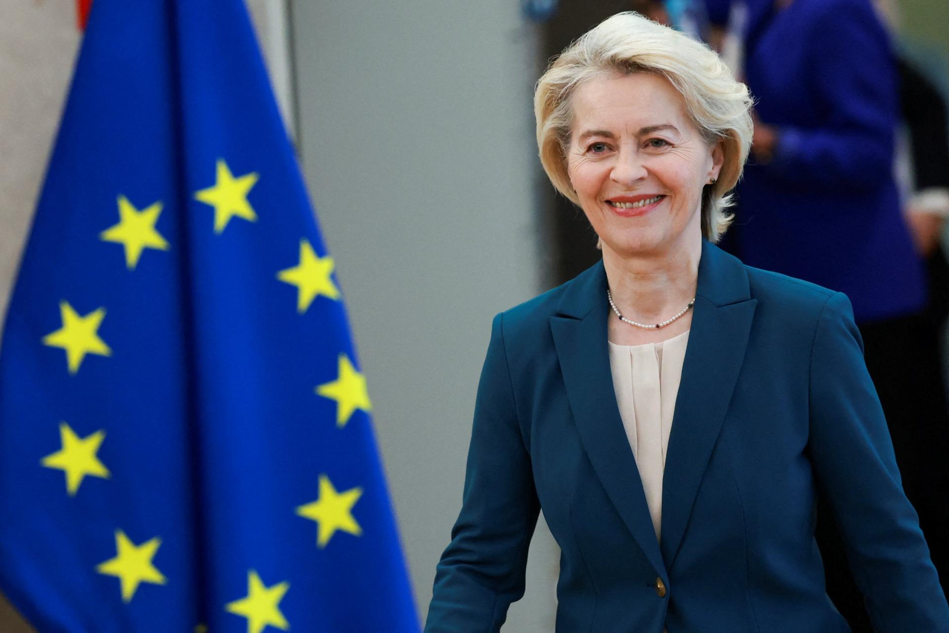 Eurokomisárov štvú služobné elektroautá. Do Štrasburgu na jeden záťah nedôjdu