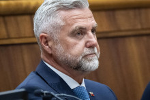 Na sn&iacute;mke podpredseda N&aacute;rodnej rady Tibor Ga&scaron;par (Smer-SD). FOTO: TASR/Jakub Kotian
