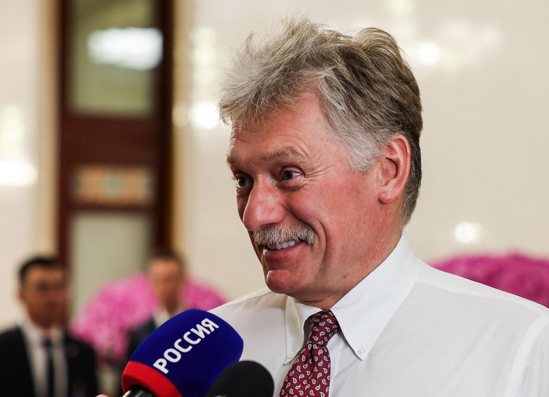 Kremeľ má dôvod na radosť. Peskov pochválil Magyara za vyjadrenie o nedodávaní zbraní Ukrajine
