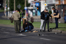 Rumunsk&eacute; ministerstvo obrany uviedlo, že zaisten&eacute; fragmenty zodpovedaj&uacute; rusk&yacute;m dronom Geran-2, ktor&eacute; Moskva pravidelne nasadzuje proti ukrajinsk&yacute;m cieľom v oblasti rieky Dunaj. FOTO: REUTERS
