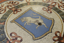 Sl&aacute;vny mozaikov&yacute; b&yacute;k v historickej Gal&eacute;rii Viktora Emanuela II. v Mil&aacute;ne. FOTO: Dreamstime
