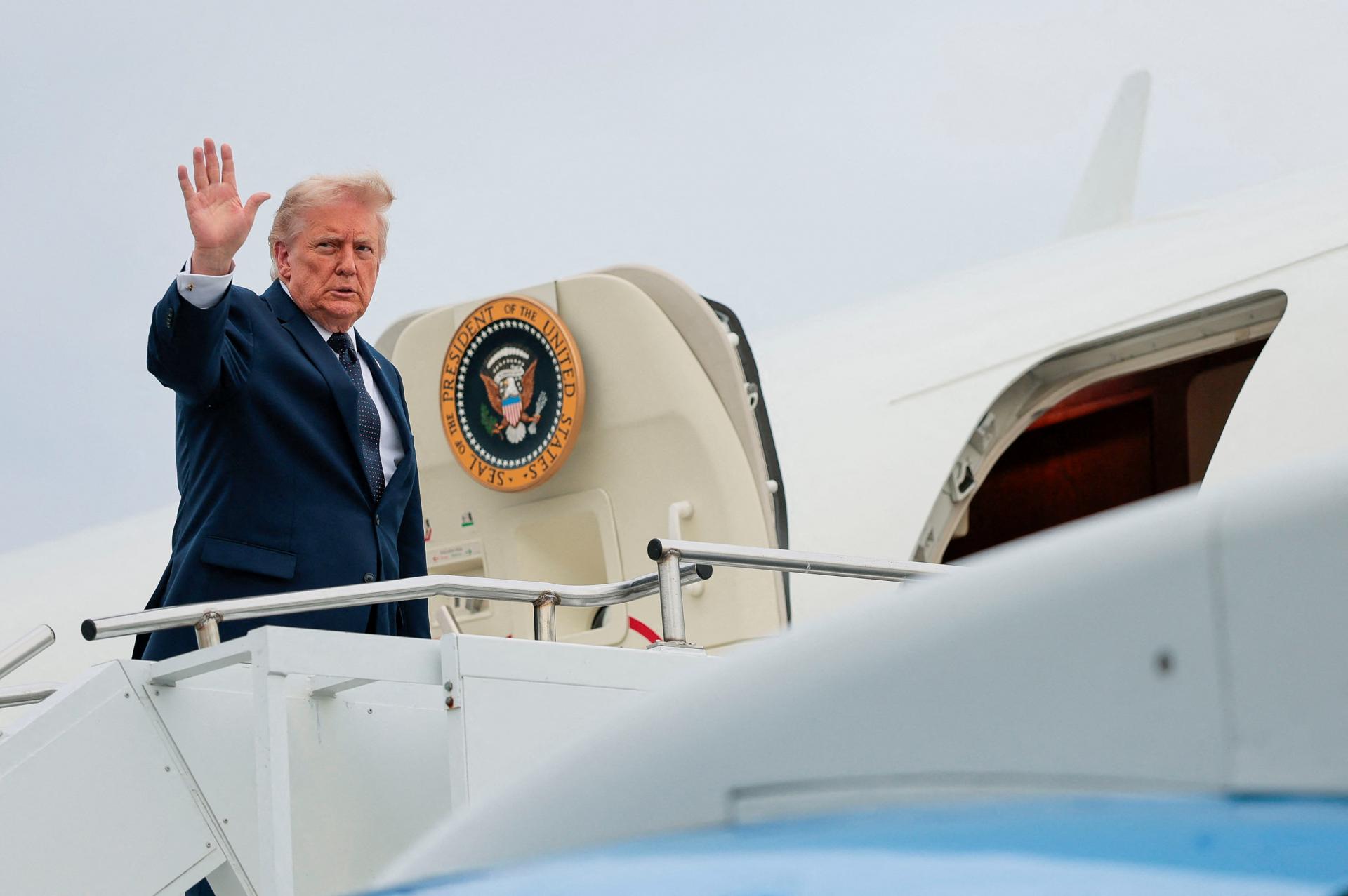 Donald Trump je podľa lekárov vo výbornej kondícii, odporučili mu schudnúť