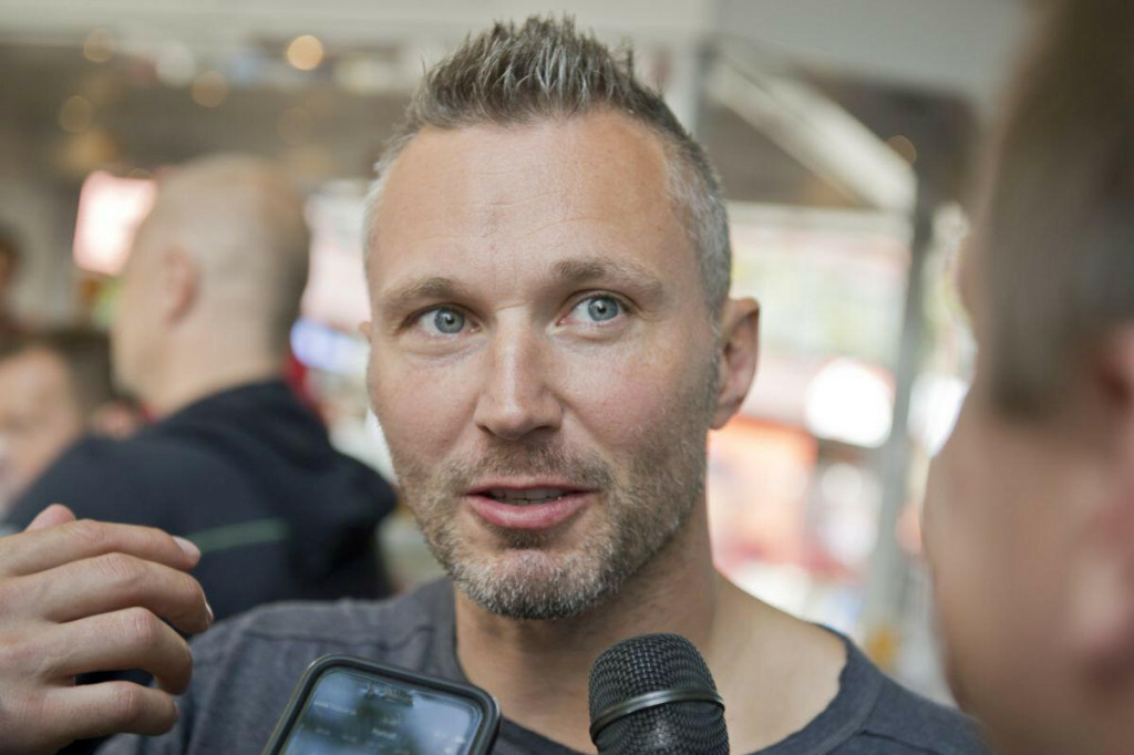Ľubom&iacute;r Vi&scaron;ňovsk&yacute; po tajnostiach uk&aacute;zal priateľku.