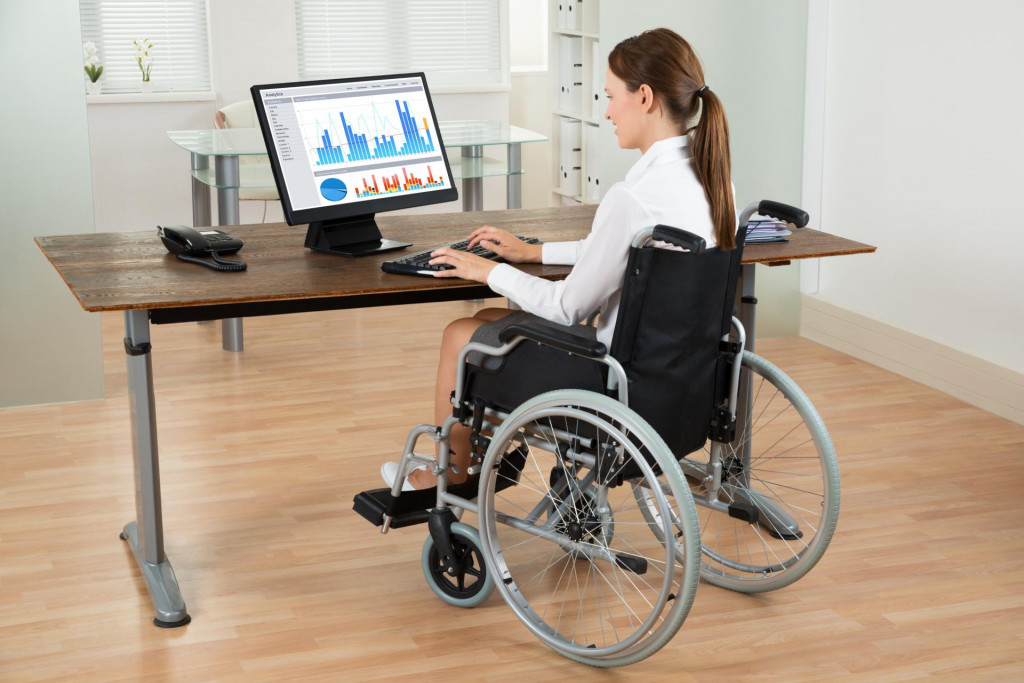 Mnoh&iacute; invalidn&iacute; d&ocirc;chodcovia maj&uacute; podľa &Uacute;tvaru hodnoty za peniaze vy&scaron;&scaron;&iacute; pr&iacute;jem než pred priznan&iacute;m d&ocirc;chodku. FOTO: Dreamstime