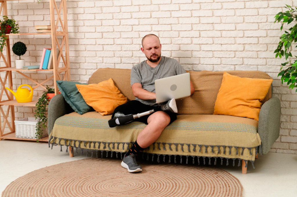 Mnoh&iacute; invalidn&iacute; d&ocirc;chodcovia maj&uacute; podľa &Uacute;tvaru hodnoty za peniaze vy&scaron;&scaron;&iacute; pr&iacute;jem než pred priznan&iacute;m d&ocirc;chodku.
