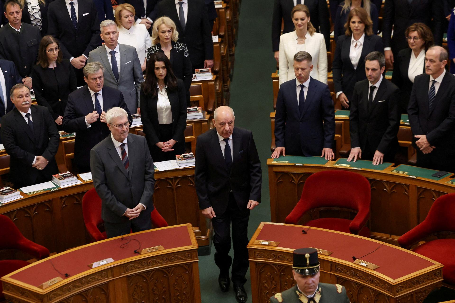 Na moju rezignáciu nie je priestor, vyhlásil maďarský prezident. Hovorí o hrozbách a vyhrážkach