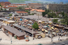 Trnavsk&eacute; m&yacute;to v čase, keď v ňom prekvitalo centr&aacute;lne trhovisko.
