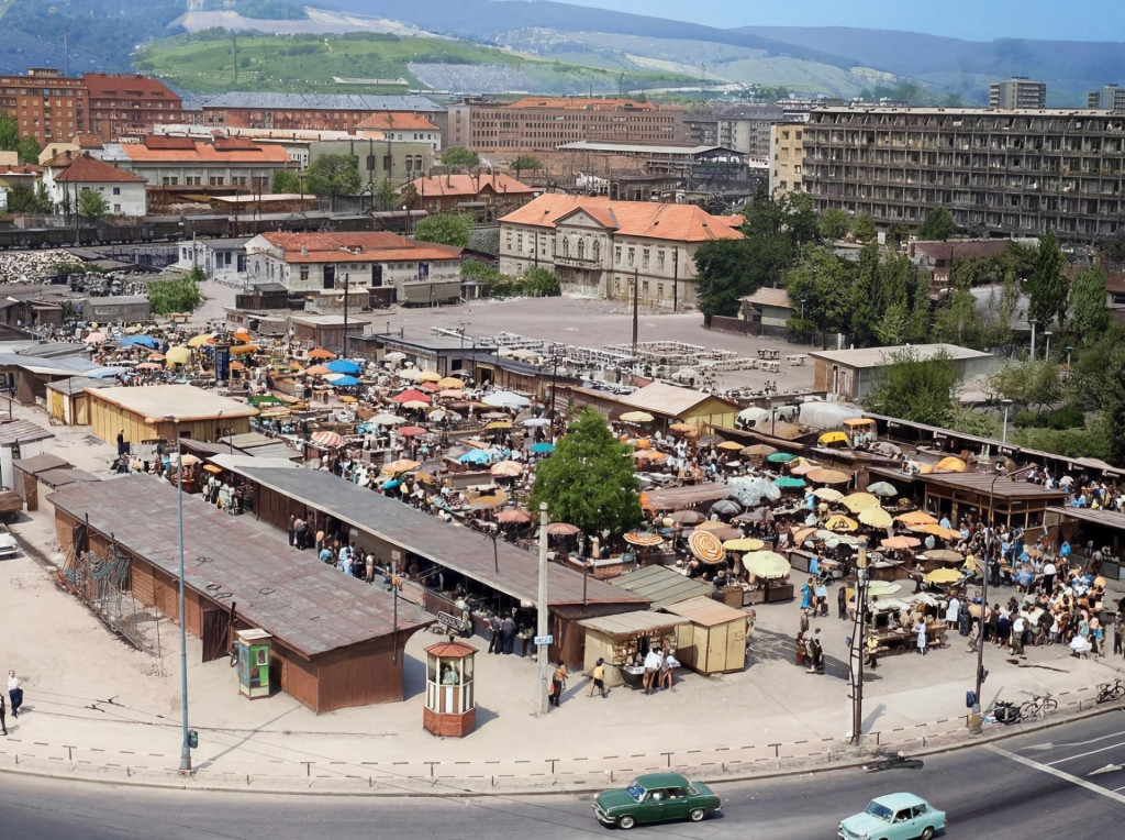 Trnavsk&eacute; m&yacute;to v čase, keď v ňom prekvitalo centr&aacute;lne trhovisko.
