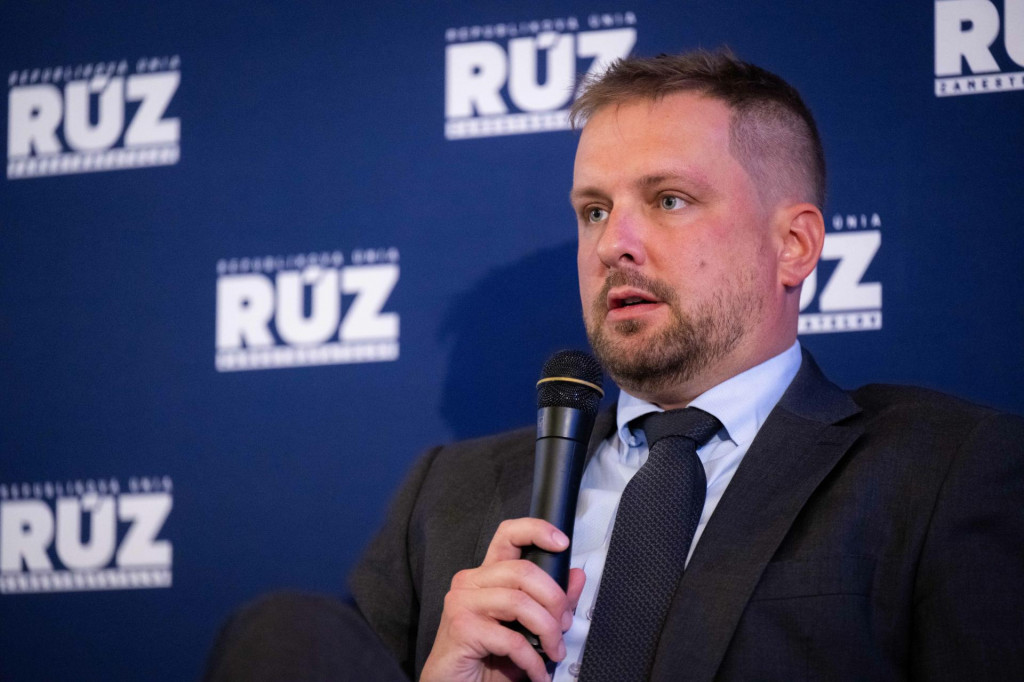 Na sn&iacute;mke minister zdravotn&iacute;ctva Kamil &Scaron;a&scaron;ko počas v&yacute;ročn&eacute;ho snemu Republikovej &uacute;nie zamestn&aacute;vateľov. FOTO TASR/J. Kotian