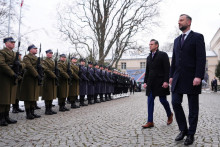 Minister obrany USA Pete Hegseth a poľsk&yacute; podpredseda vl&aacute;dy a minister obrany Wladyslaw Kosiniak-Kamysz. FOTO: Reuters