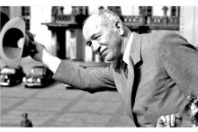 Edvard Bene&scaron; (1884 &ndash; 1948) bol druh&yacute; československ&yacute; prezident. N&aacute;rodn&eacute; zhromaždenie ho za hlavu &scaron;t&aacute;tu zvolilo v decembri 1935, po prijat&iacute; Mn&iacute;chovskej dohody na jeseň 1938 abdikoval, počas druhej svetovej vojny st&aacute;l na čele exilovej vl&aacute;dy so s&iacute;dlom v Lond&yacute;ne. Po vojne ho v okt&oacute;bri 1945 parlament potvrdil v prezidentskej funkcii, v j&uacute;ni nasleduj&uacute;ceho roku bol op&auml;ť zvolen&yacute; a 2. j&uacute;na 1948 napokon abdikoval.
