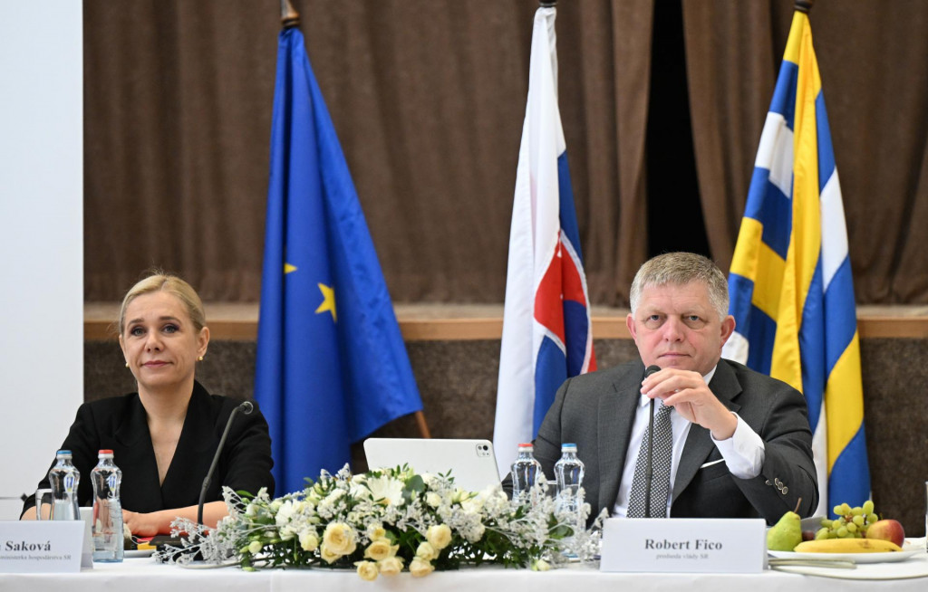 Vl&aacute;da predstavila prv&uacute; časť prorastov&yacute;ch opatren&iacute;. FOTO TASR &ndash; Franti&scaron;ek Iv&aacute;n