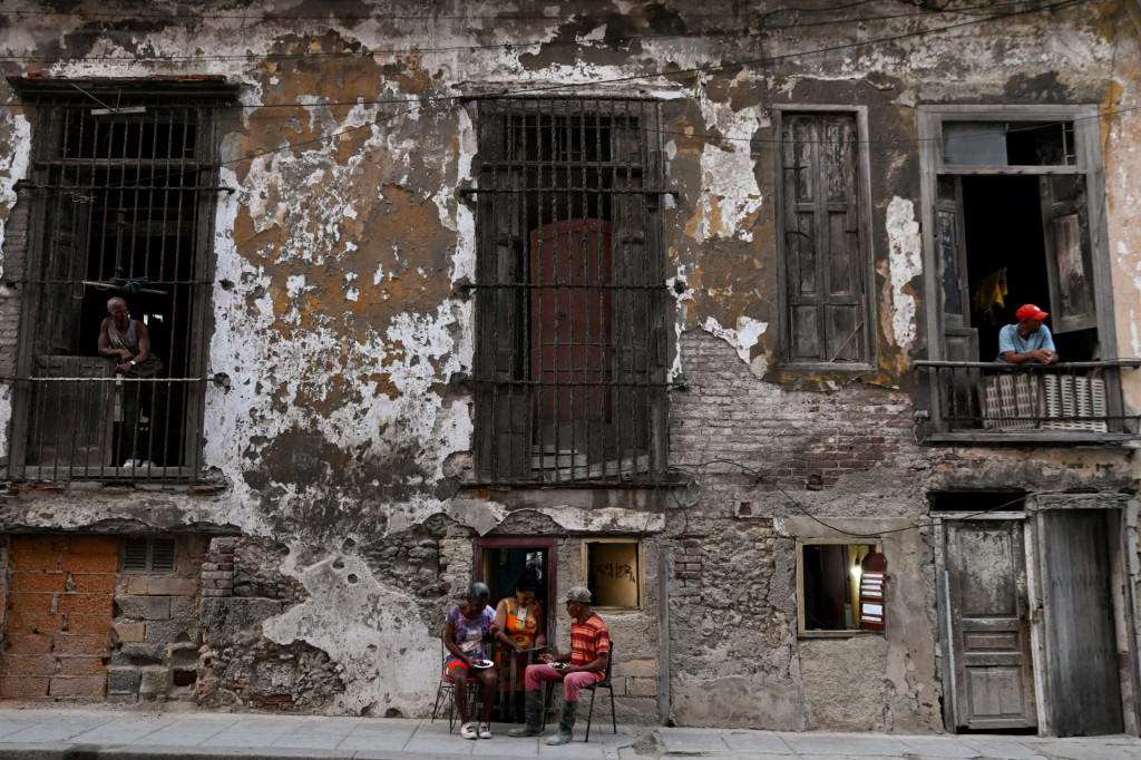 Trumpov exekut&iacute;vny pr&iacute;kaz v posledn&yacute;ch t&yacute;ždňoch vyvolal odchod mnoh&yacute;ch spoločnost&iacute; z Kuby, vr&aacute;tane zahraničn&yacute;ch hotelov&yacute;ch reťazcov. FOTO: Reuters