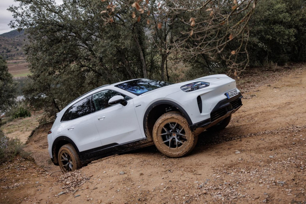 Porsche Cayenne Electric
