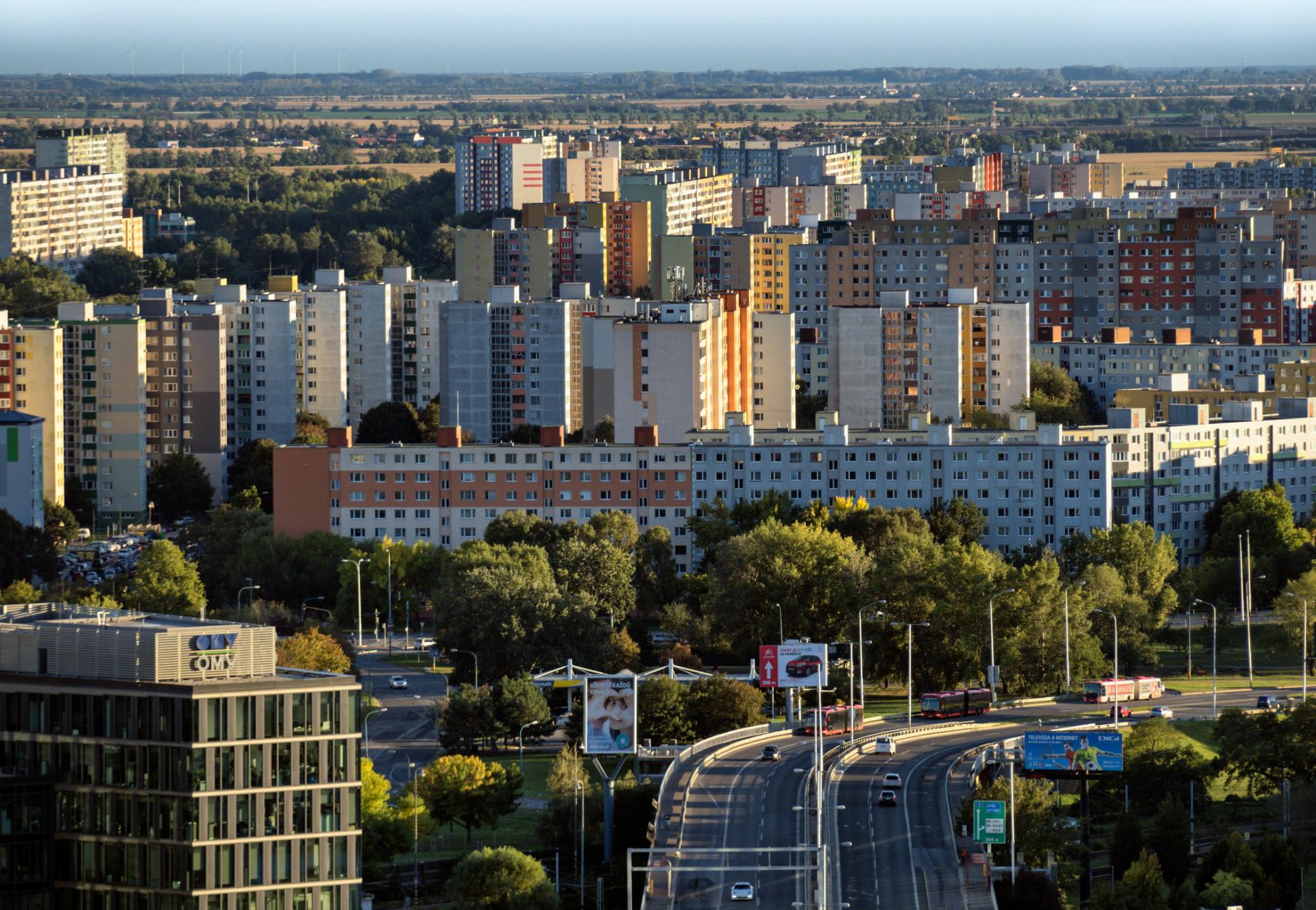 Zvažujete hypotéku? Vyššie životné minimum skomplikuje cestu