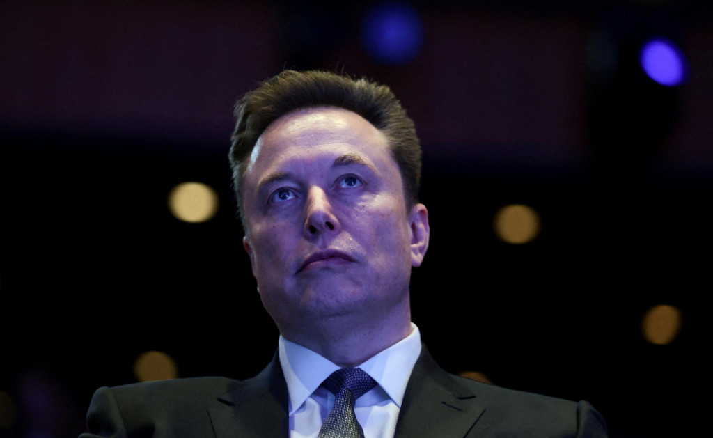Musk už v postaven&iacute; &scaron;&eacute;fa automobilky Tesla vlastn&iacute; akcie a opcie v hodnote 273 mili&aacute;rd USD. FOTO: Reuters