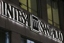 Ponuka Intesy predstavuje konkurenčn&yacute; n&aacute;vrh voči ponuke finančn&eacute;ho &uacute;stavu Banco BPM. FOTO: REUTERS